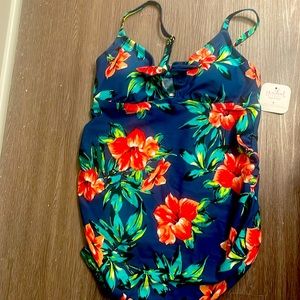 Size small maternity brand Isabel by target swim top nwt